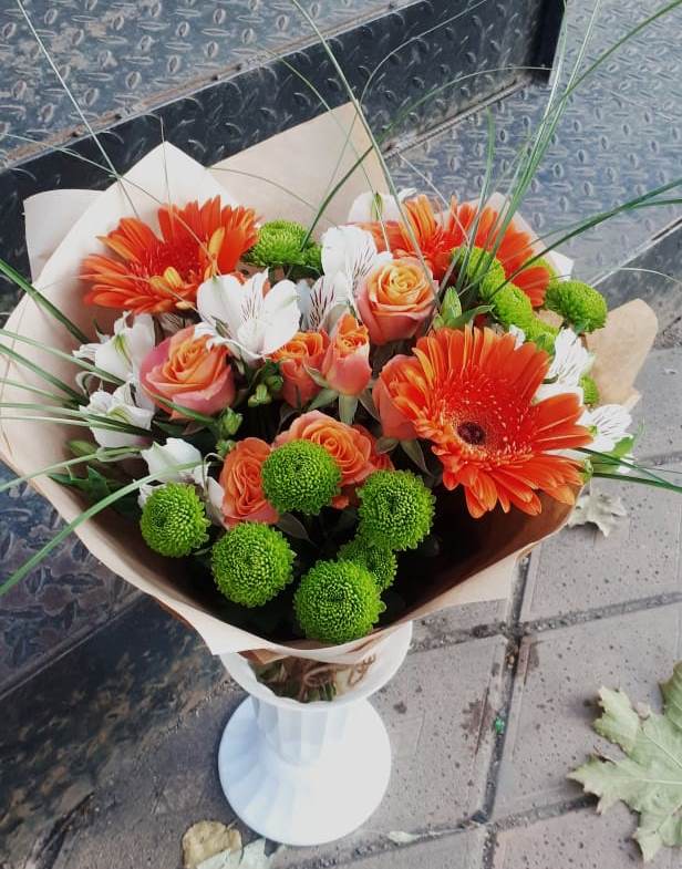 Букет цветов из: Герберы, Хризантемы, Альстромерии и Розы в Новосокольниках