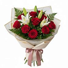 Букет цветов из:  Лилии и Розы в Новосокольниках