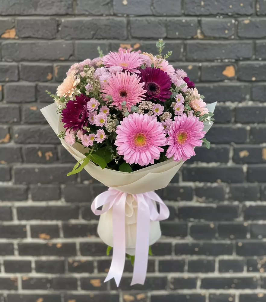 Букет цветов из: Герберы и Хризантемы в Новосокольниках