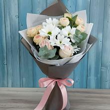 Букет цветов из:  Хризантемы и Розы в Новосокольниках