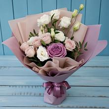 Букет цветов из:  Розы и Лизиантусы в Новосокольниках