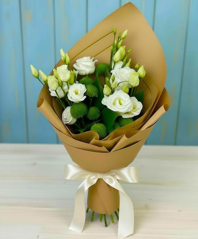 Букет цветов из: Хризантемы и Лизиантусы в Новосокольниках