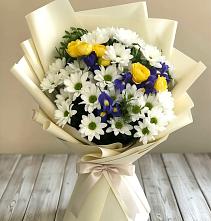 Букет цветов из:  Ирисы, Хризантемы и Розы #REPLACE_PRED# Новосокольниках