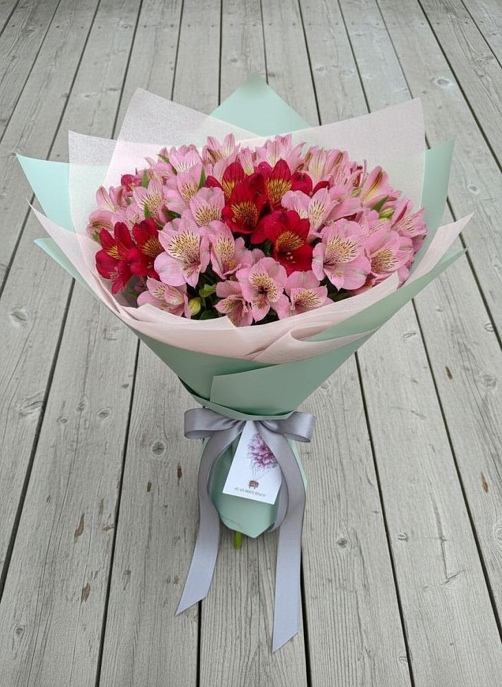 Букет цветов из: Альстромерии в Новосокольниках