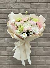 Букет цветов из:  Гвоздики, Розы, Лизиантусы и Хризантемы #REPLACE_PRED# Новосокольниках