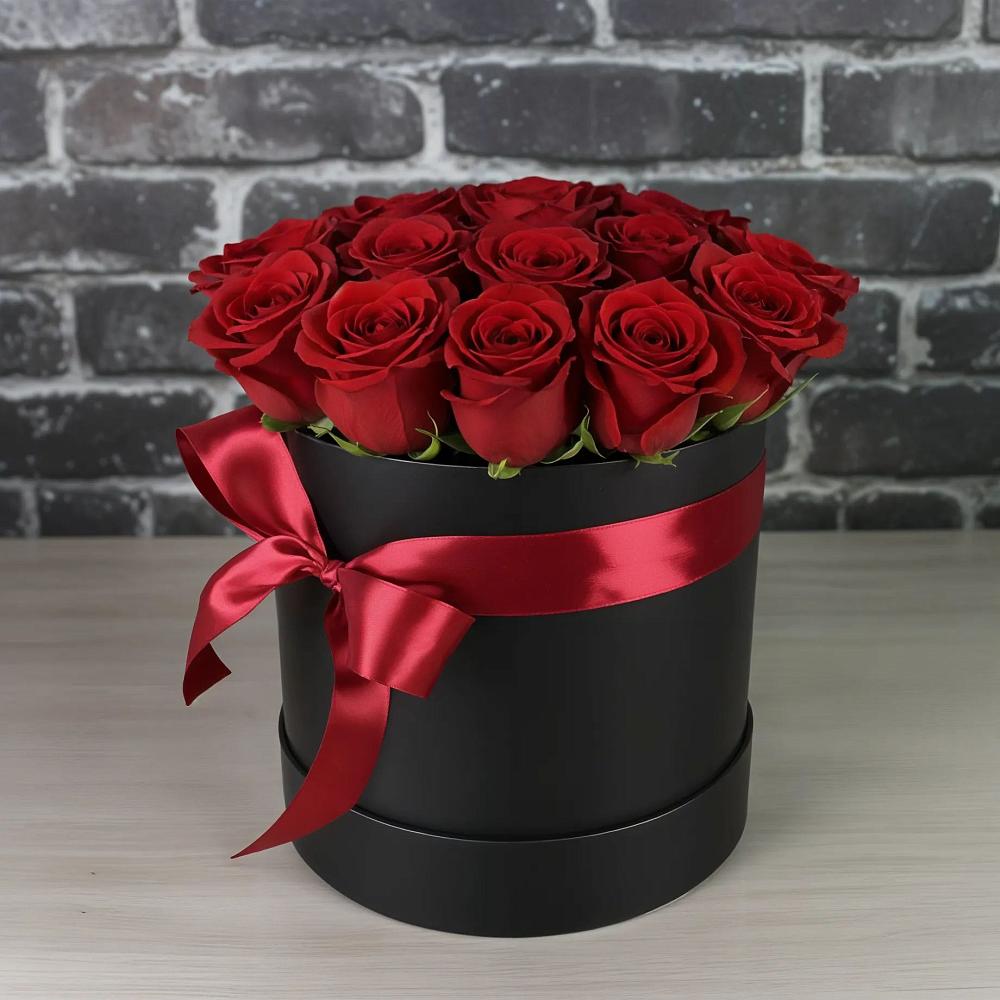 Цветочная композиция из Розы в шляпной коробке в Новосокольниках